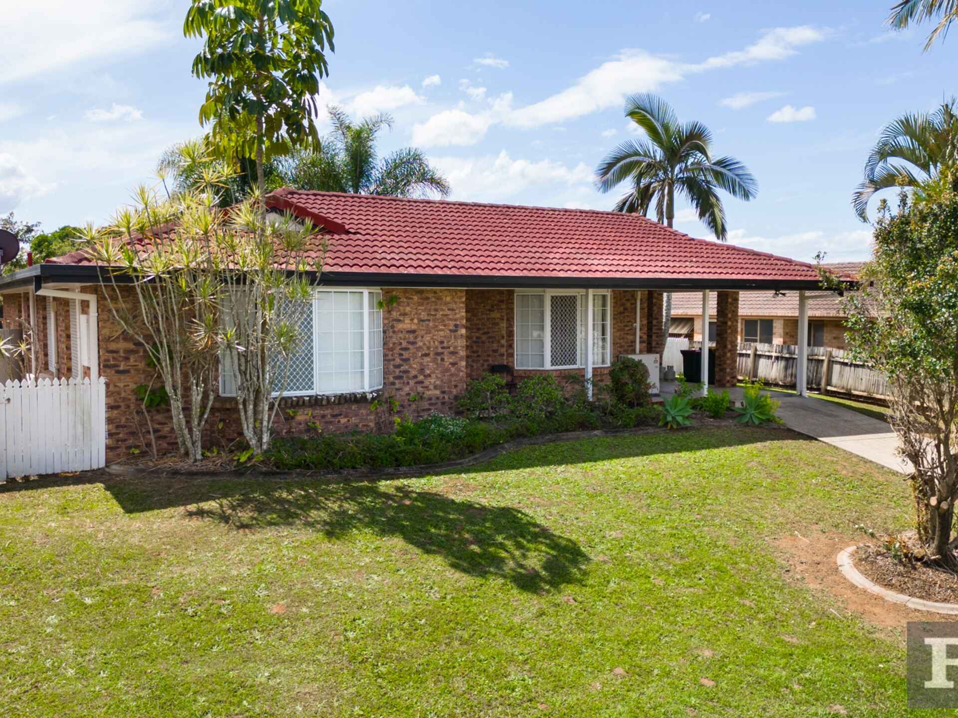 11 Cook Avenue Caboolture South