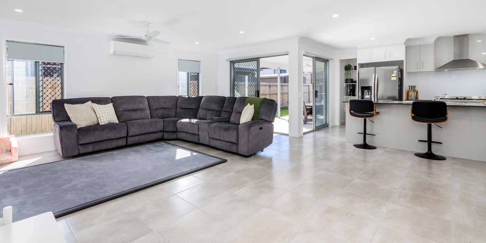 3 Bradman Street D'aguilar 3 Bradman Street D'aguilar