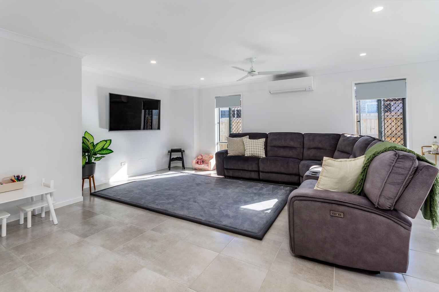 3 Bradman Street D'aguilar 3 Bradman Street D'aguilar