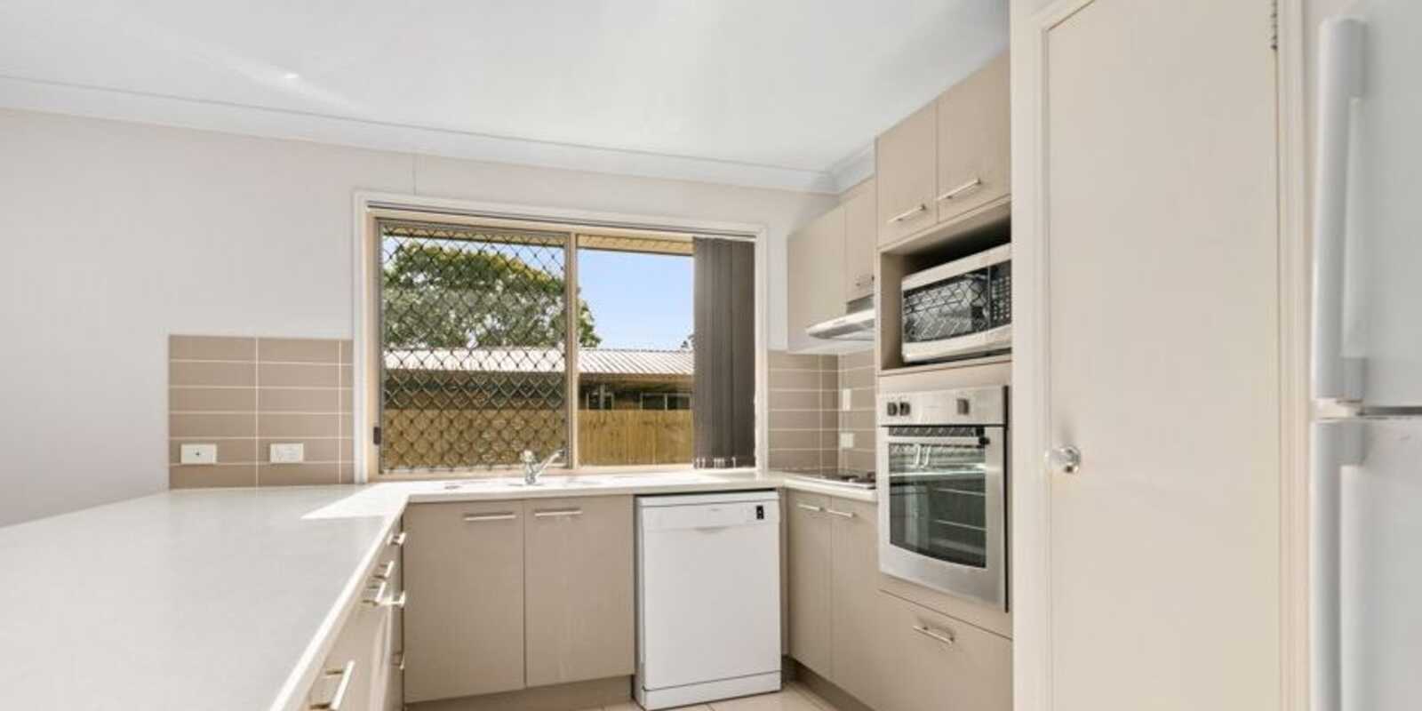 25 Grant Road Morayfield
