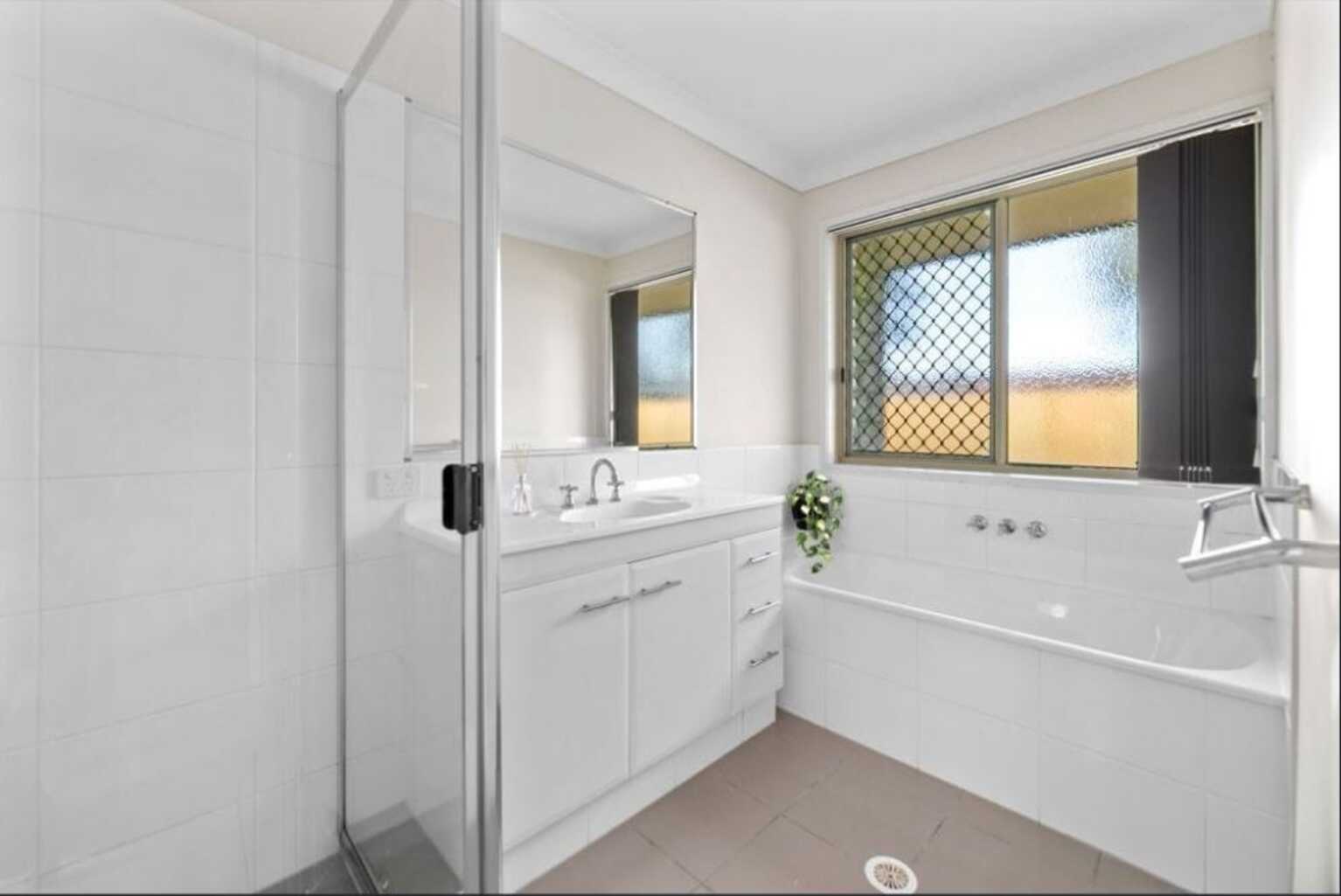 25 Grant Road Morayfield