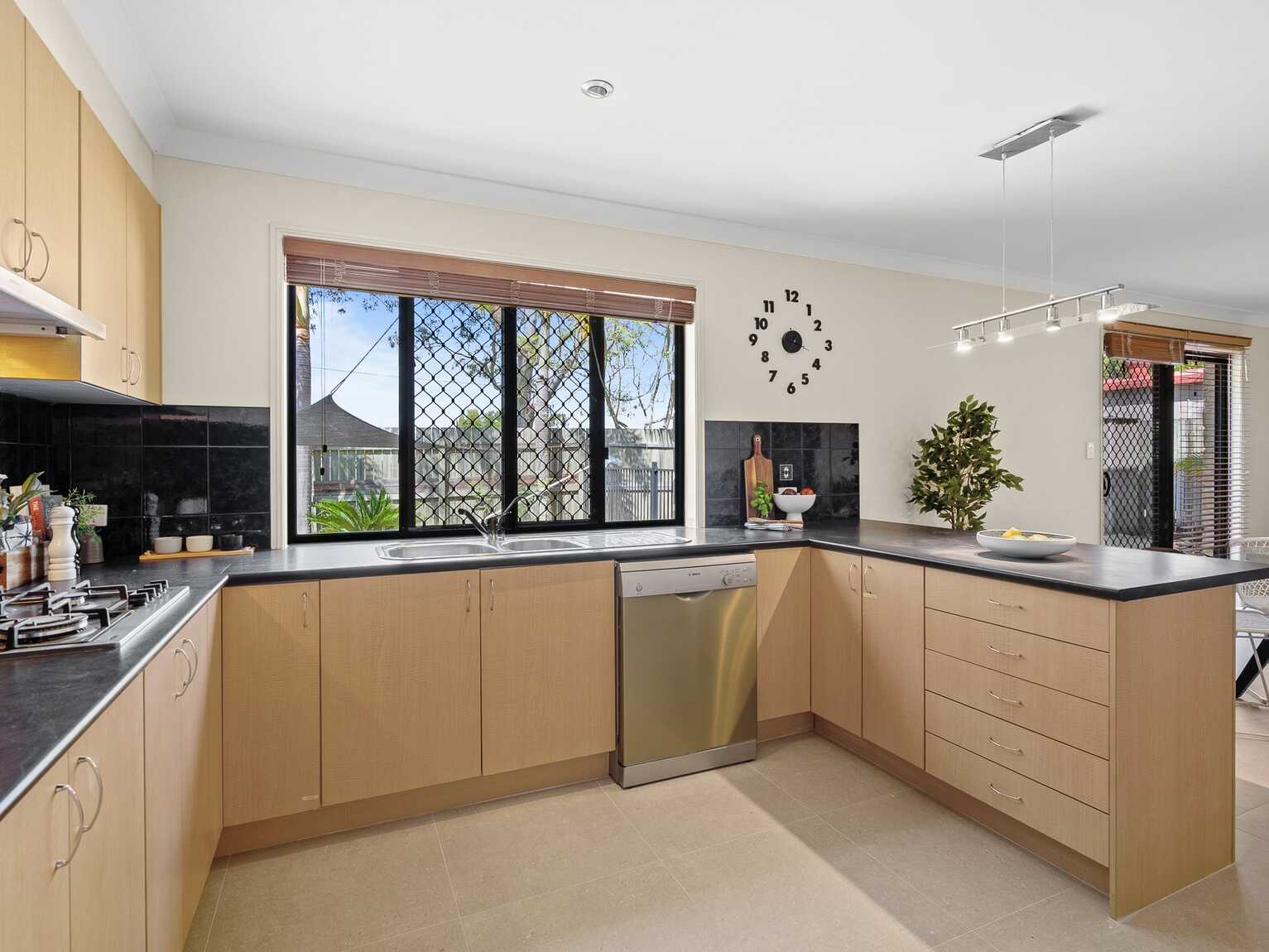 10 Crebra Court Bellmere