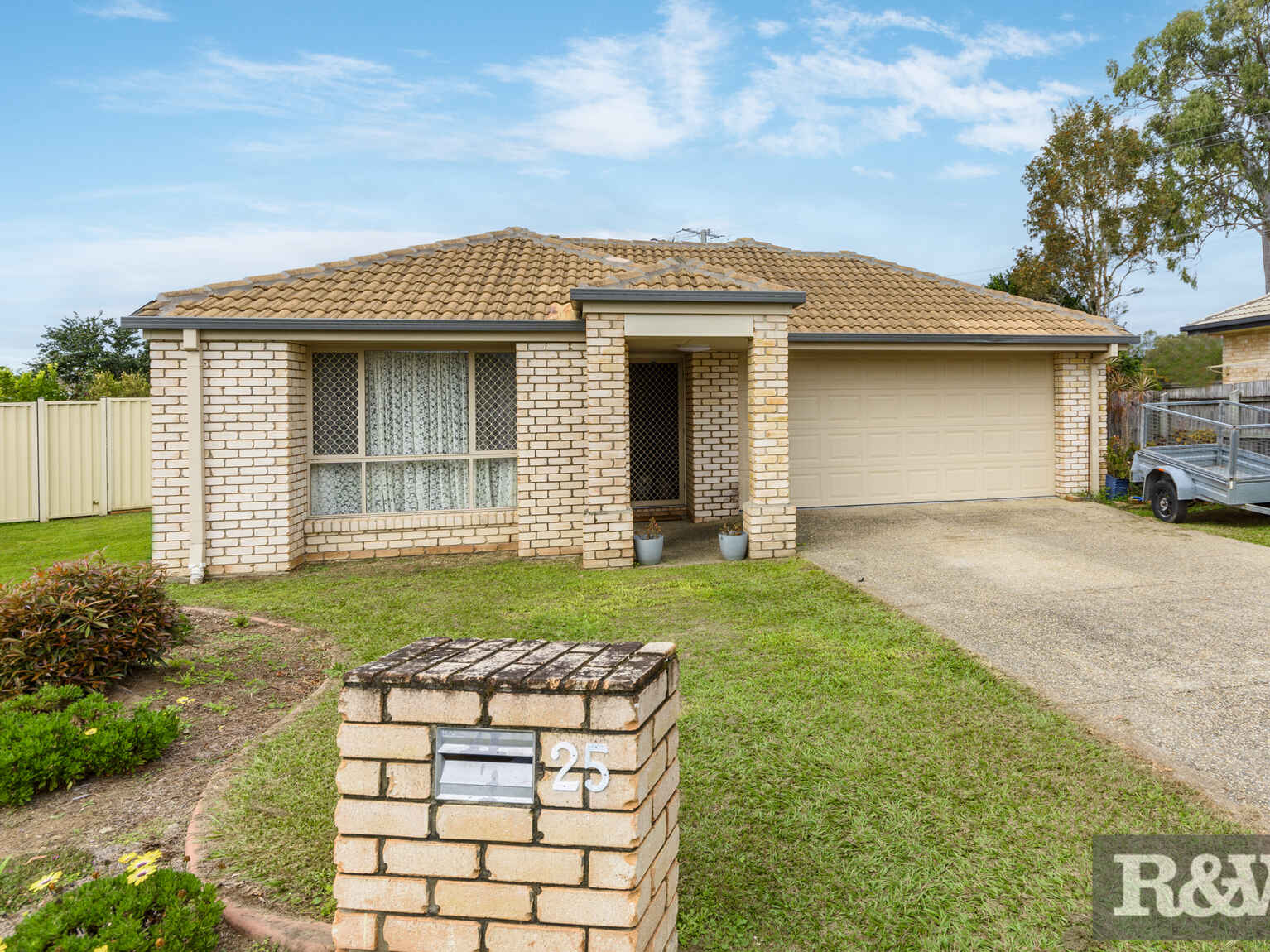 25 Abraham Close Morayfield