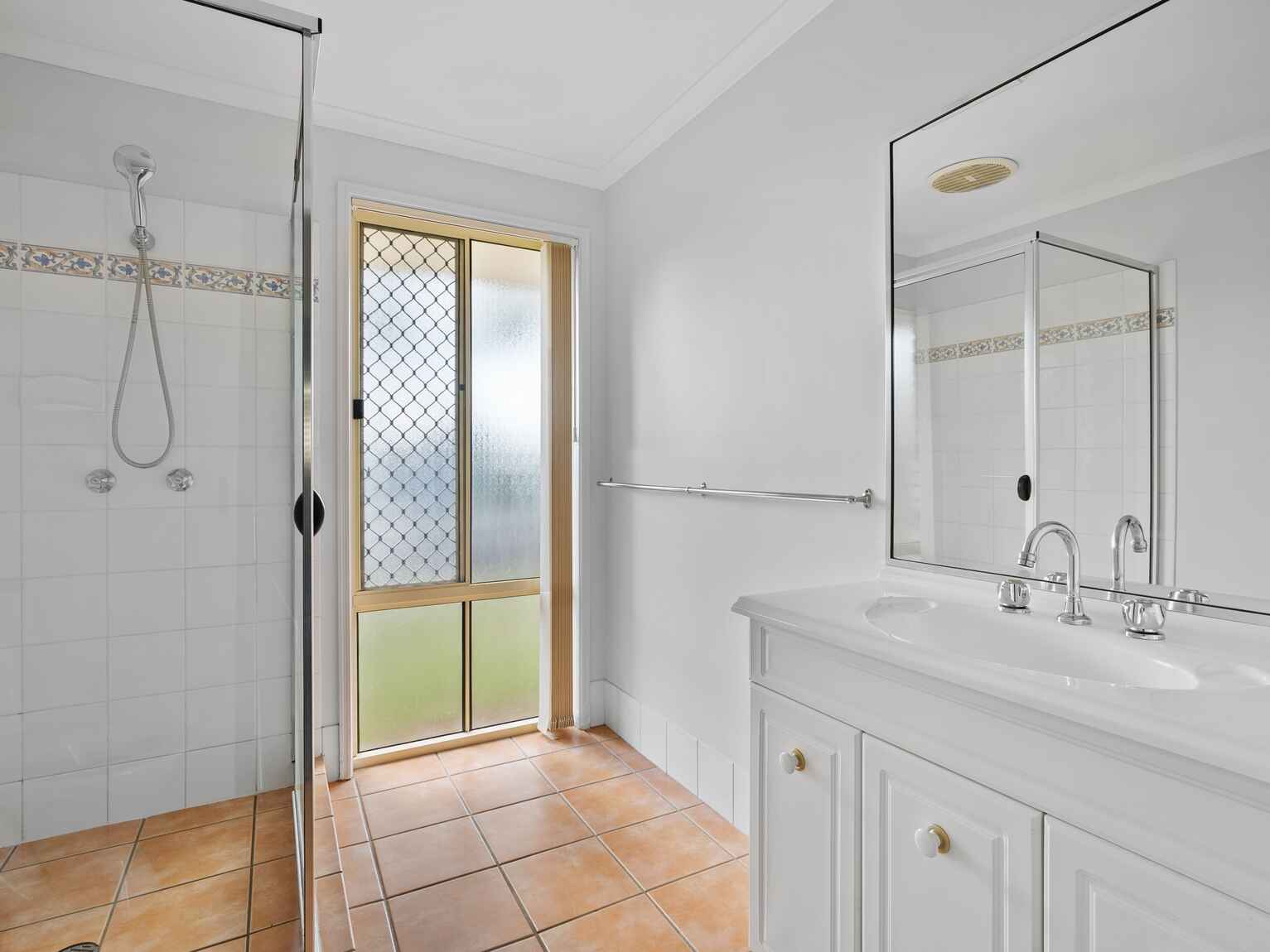 37 Bishop Lane Bellmere 37 Bishop Lane Bellmere