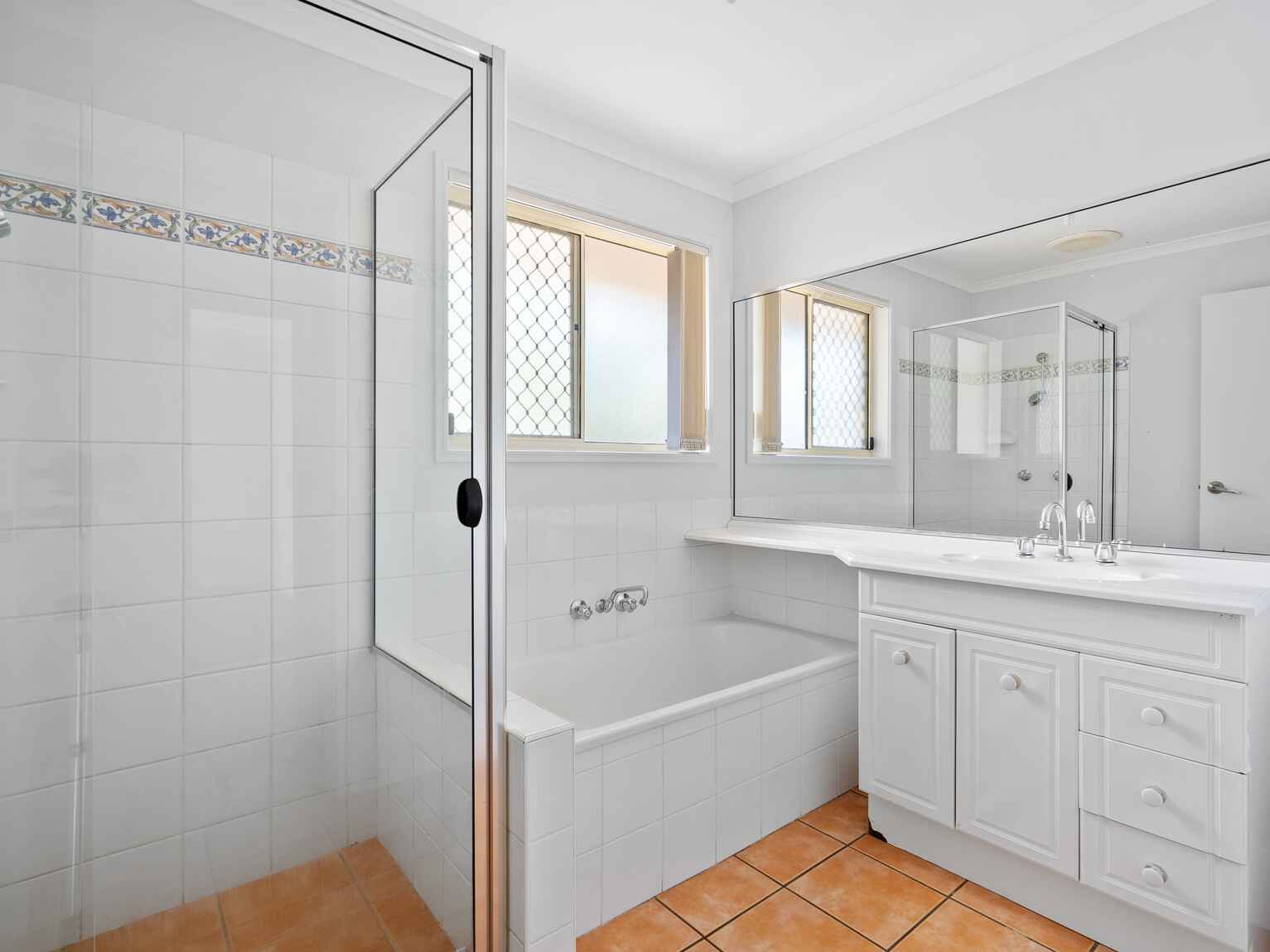 37 Bishop Lane Bellmere 37 Bishop Lane Bellmere