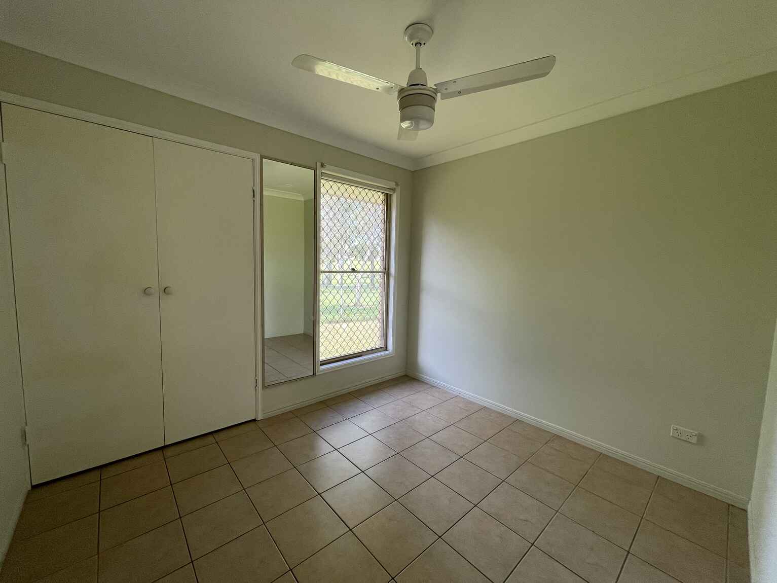 24 Kendall Road Bellmere 24 Kendall Road Bellmere