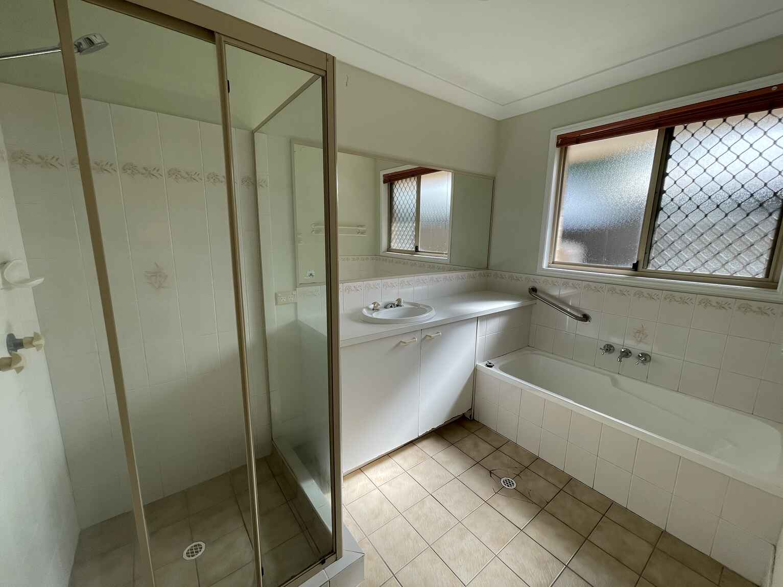 24 Kendall Road Bellmere 24 Kendall Road Bellmere