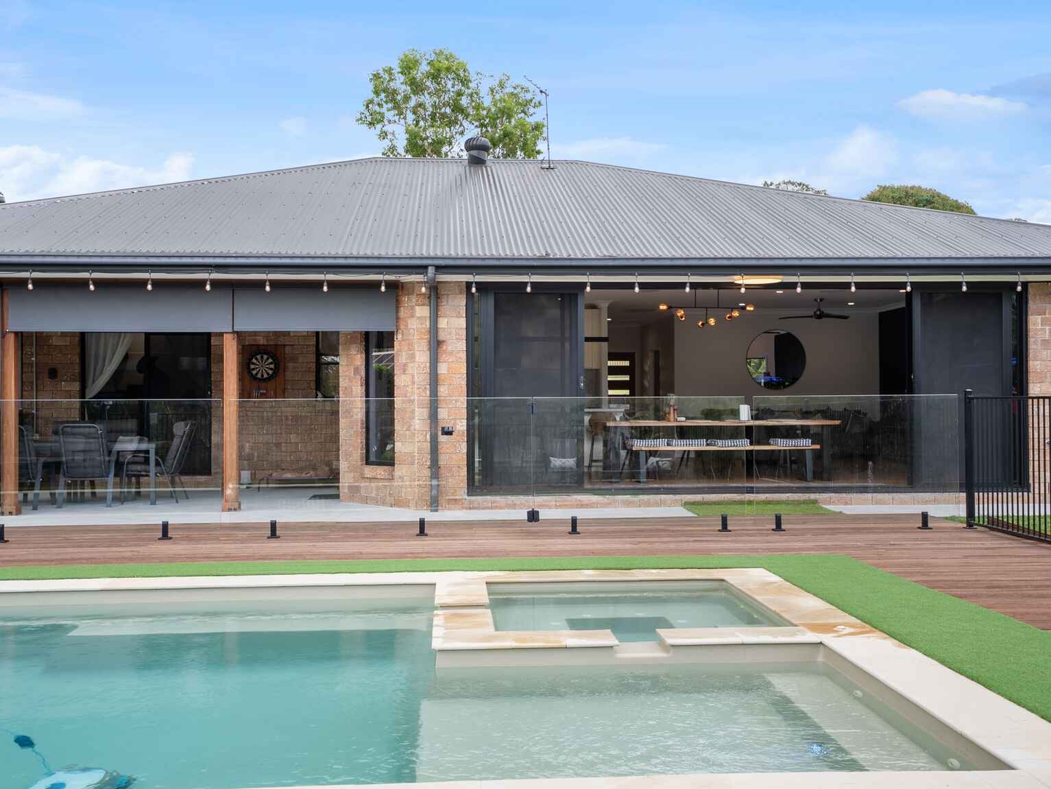 151-157 Alexandra Parade Wamuran