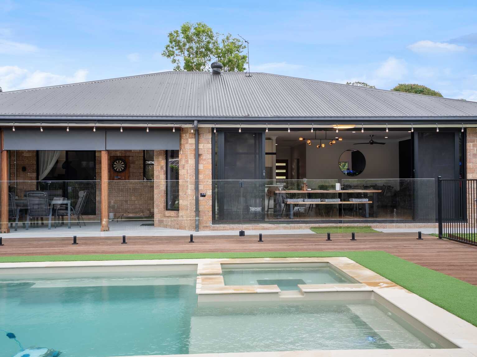 151-157 Alexandra Parade Wamuran