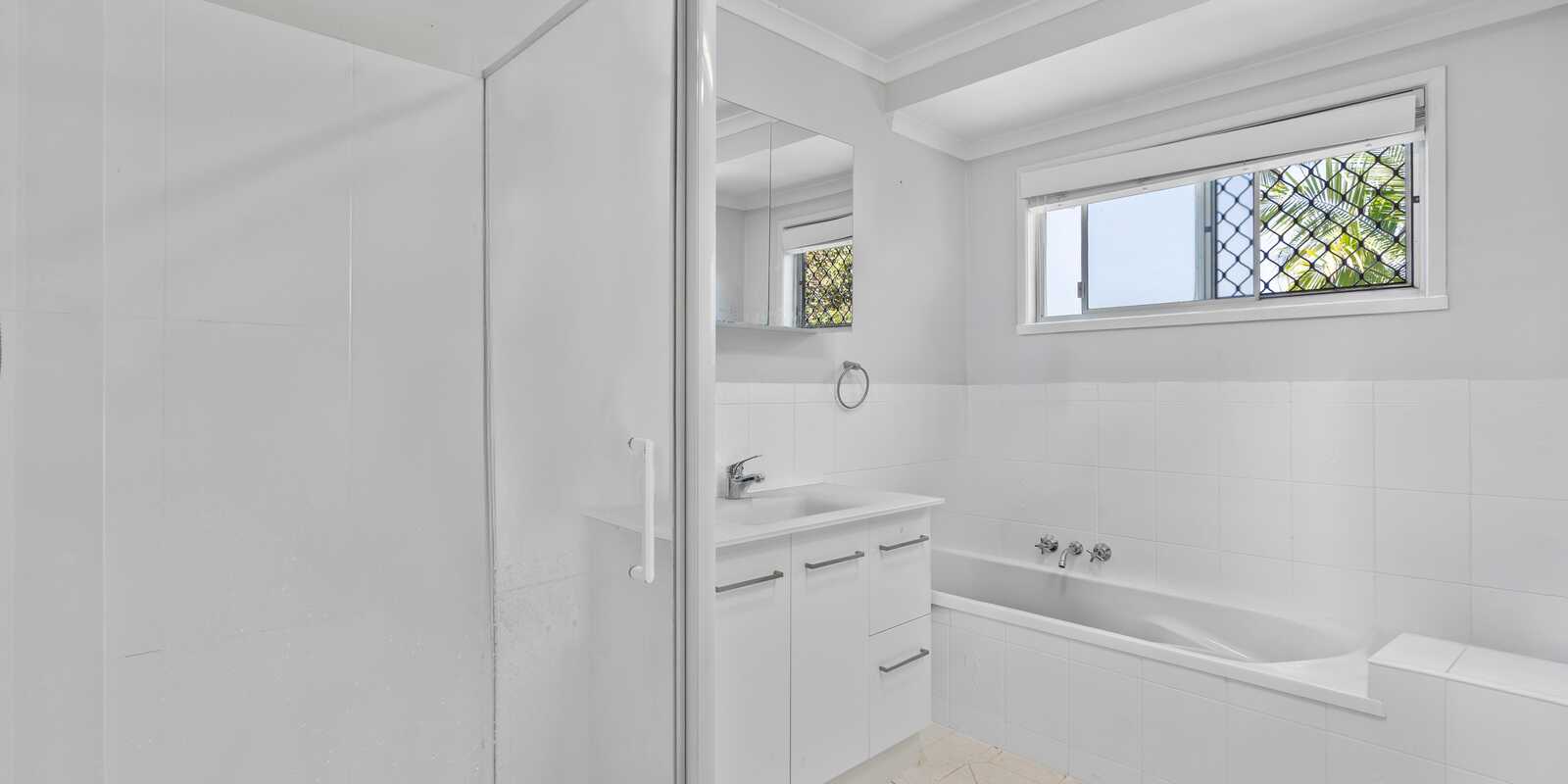 9 Wairoa Drive Strathpine 9 Wairoa Drive Strathpine