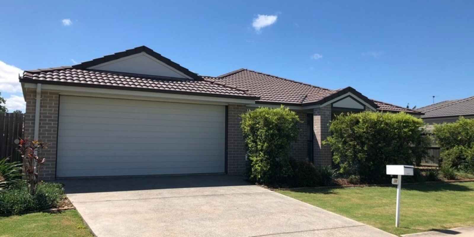 38 Piccadilly Street Bellmere