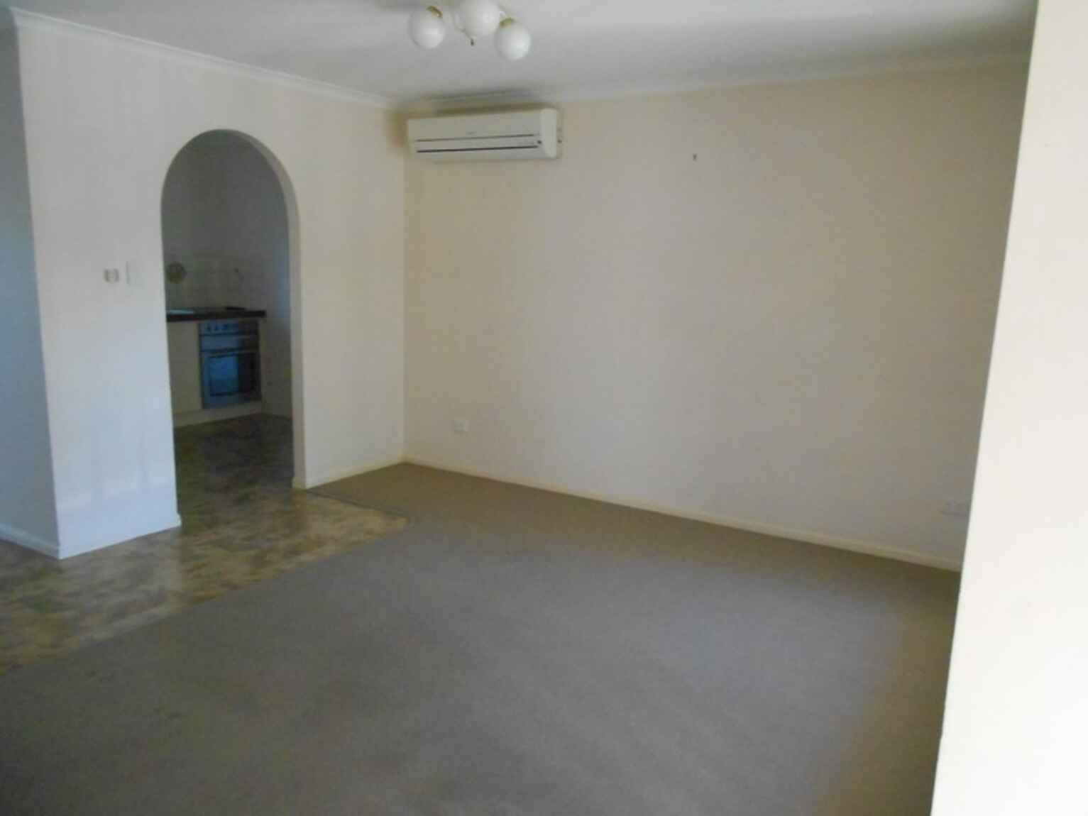 2/27 Manley Street Caboolture