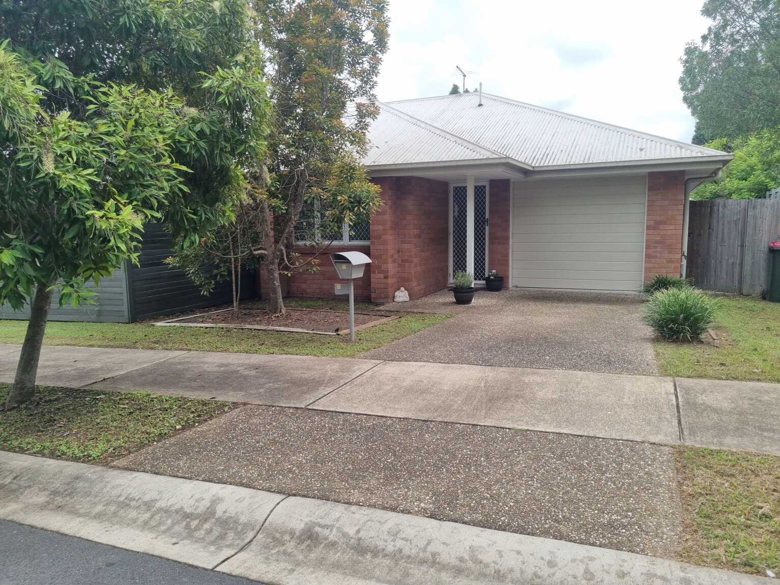 2/1 McNaughton Street Morayfield