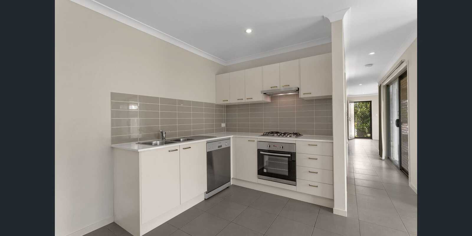 1/25 Lyndon Way Bellmere