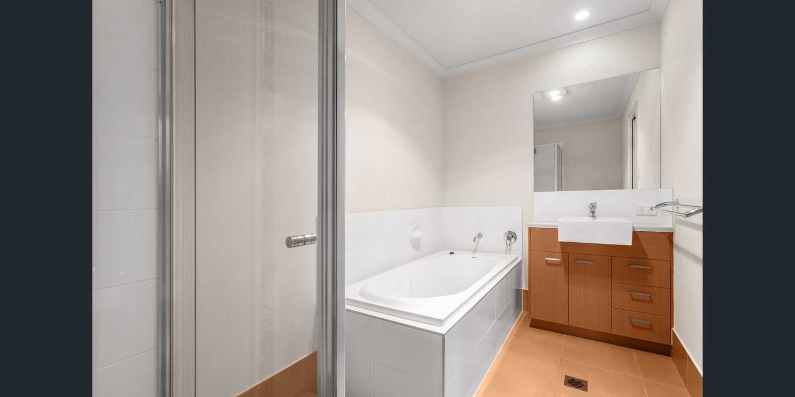 1/25 Lyndon Way Bellmere