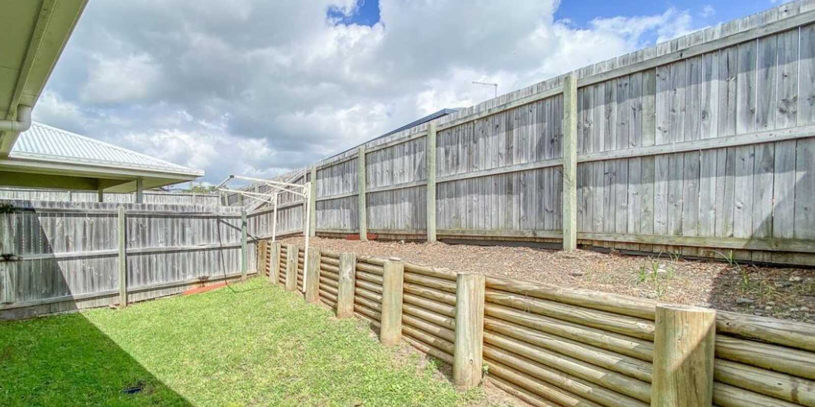 2/11 Thistle Street Upper Caboolture 2/11 Thistle Street Upper Caboolture