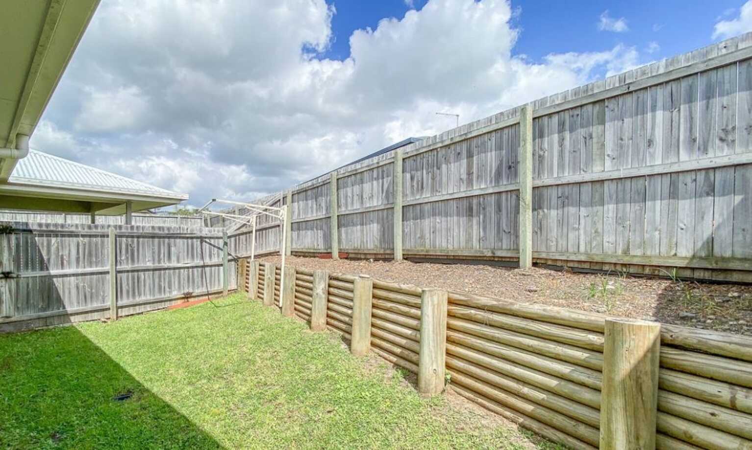2/11 Thistle Street Upper Caboolture 2/11 Thistle Street Upper Caboolture