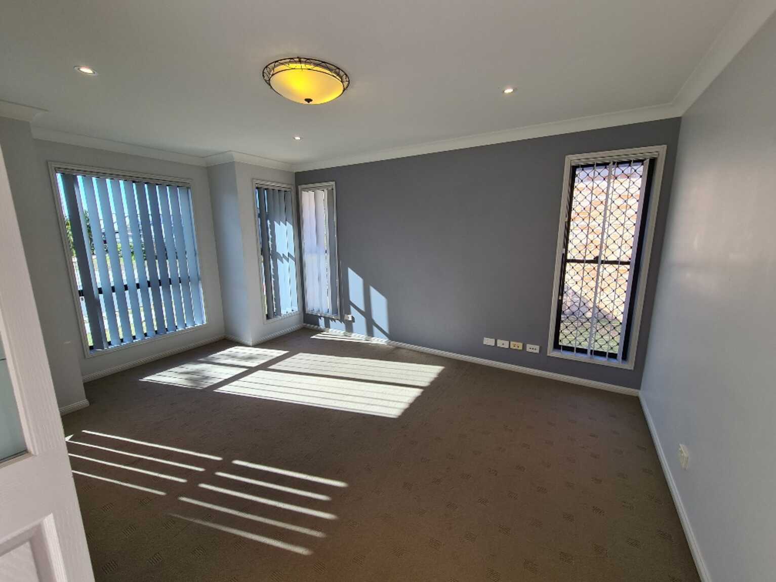 4 Corrimal Place Sandstone Point