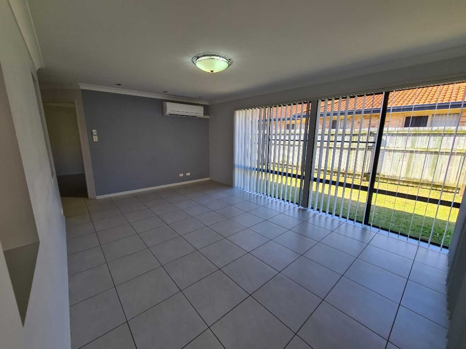 4 Corrimal Place Sandstone Point