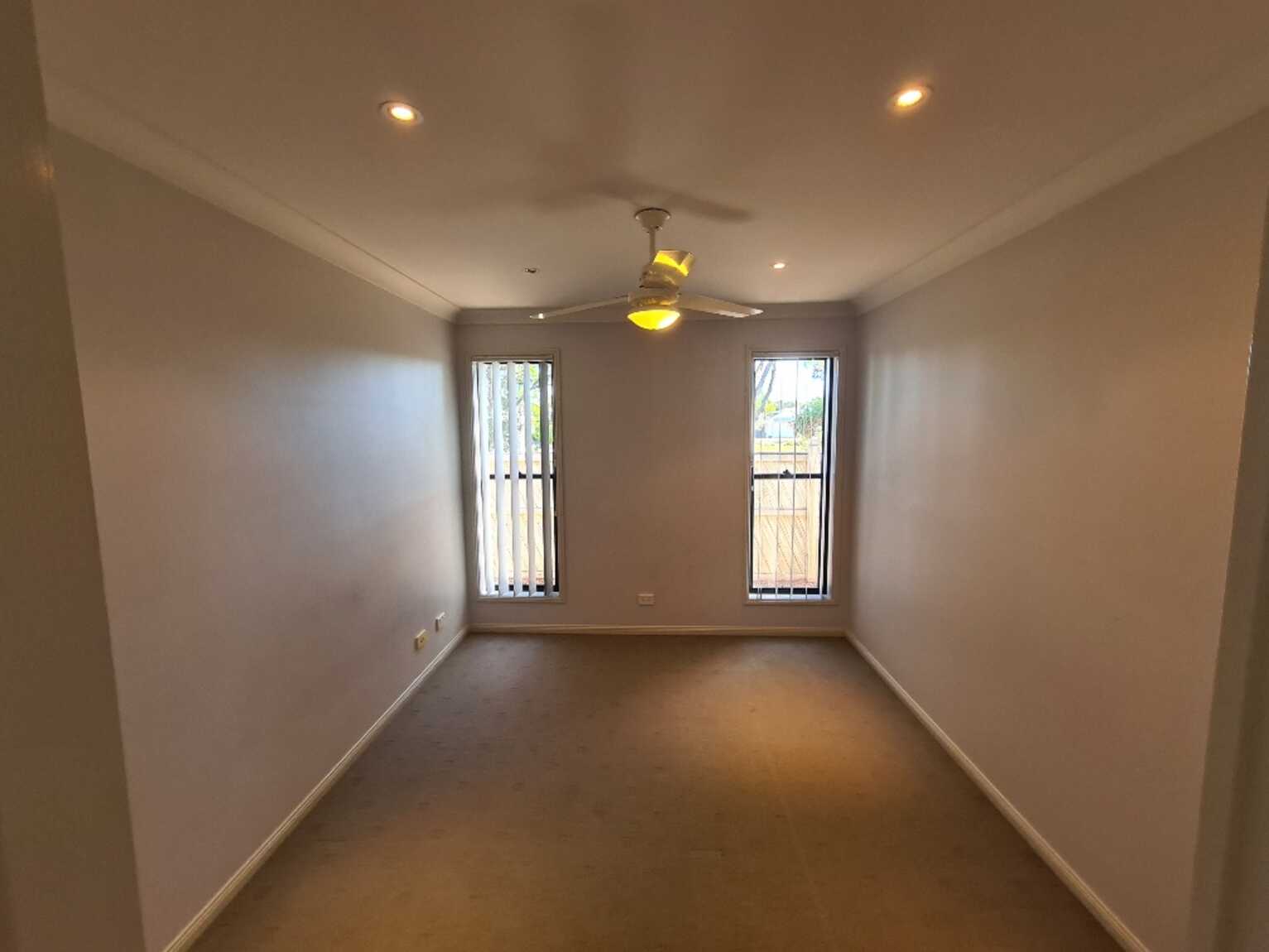 4 Corrimal Place Sandstone Point