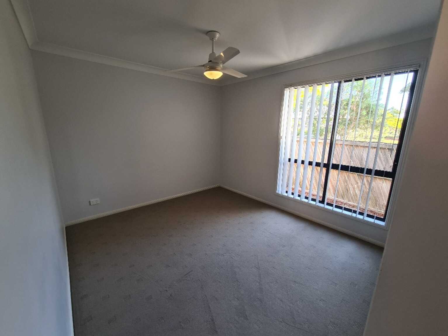4 Corrimal Place Sandstone Point