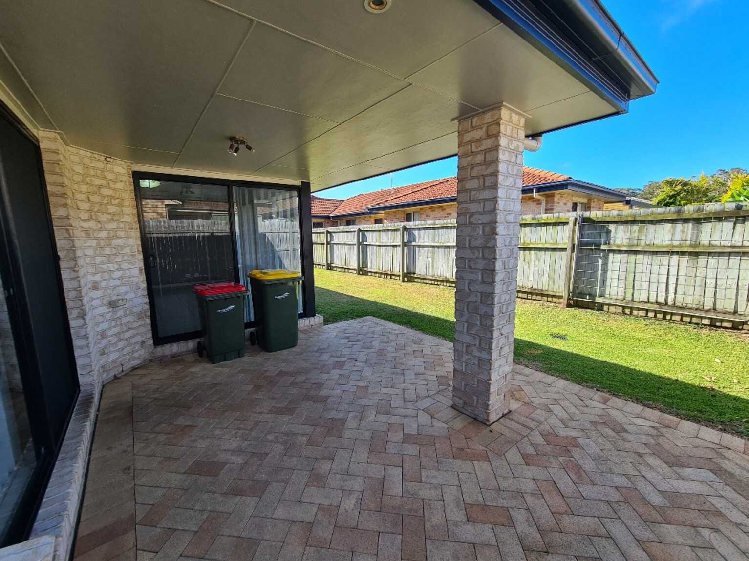 4 Corrimal Place Sandstone Point