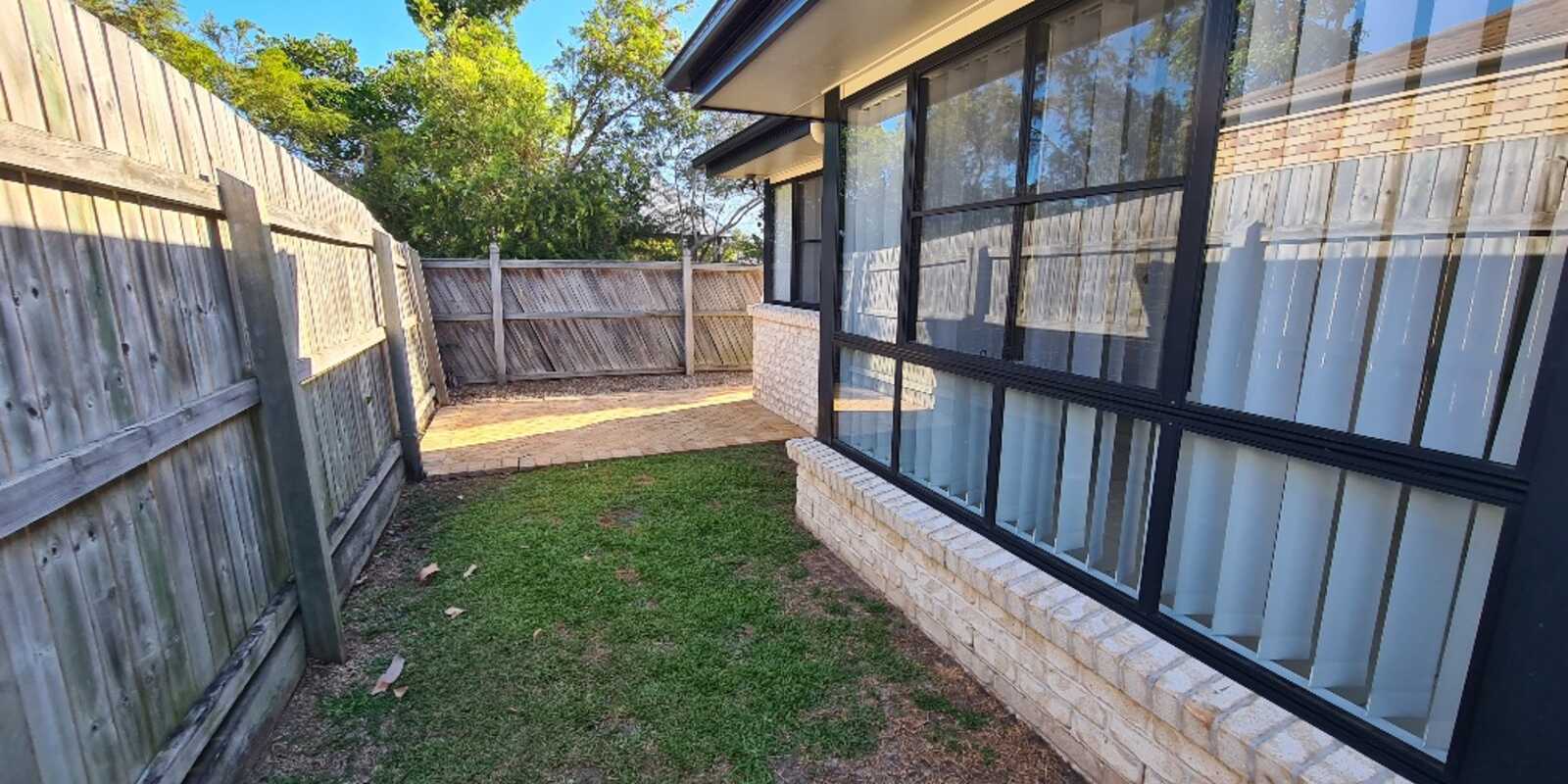 4 Corrimal Place Sandstone Point