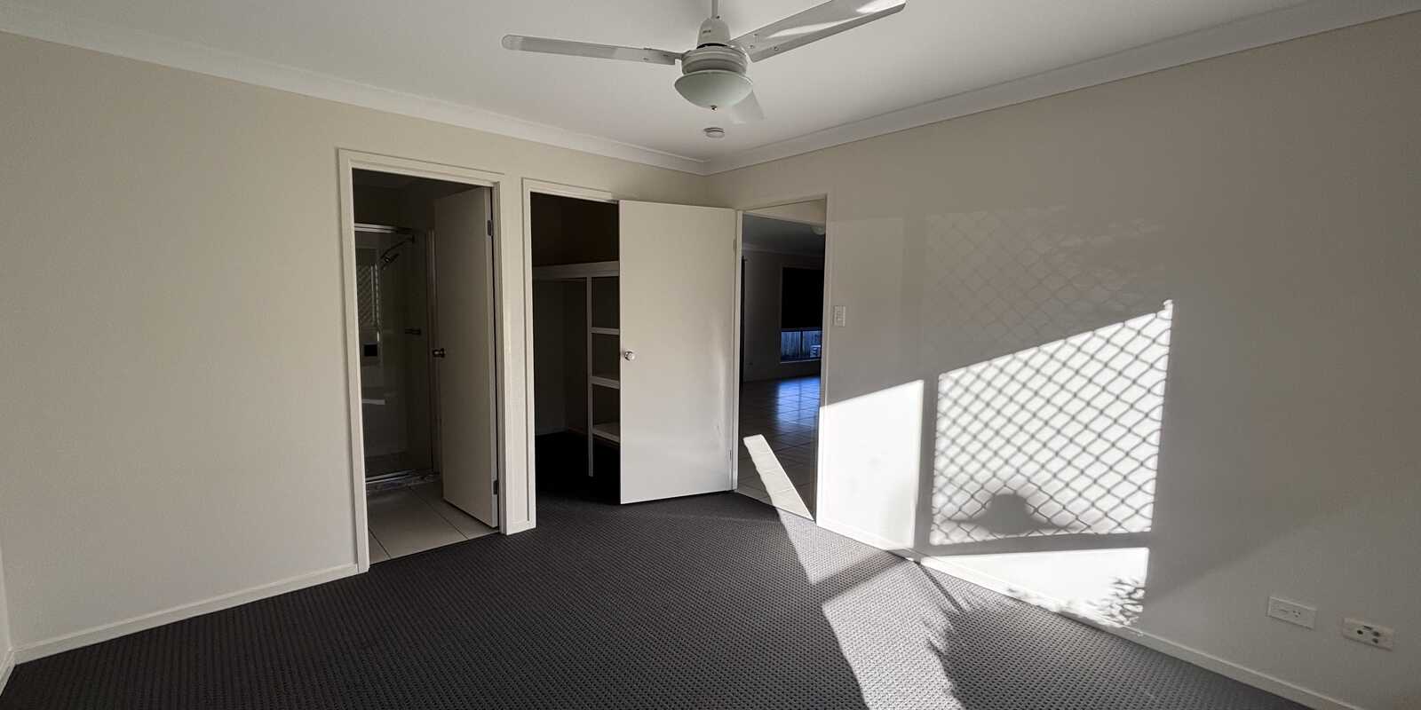 10 Piccadilly Street Bellmere