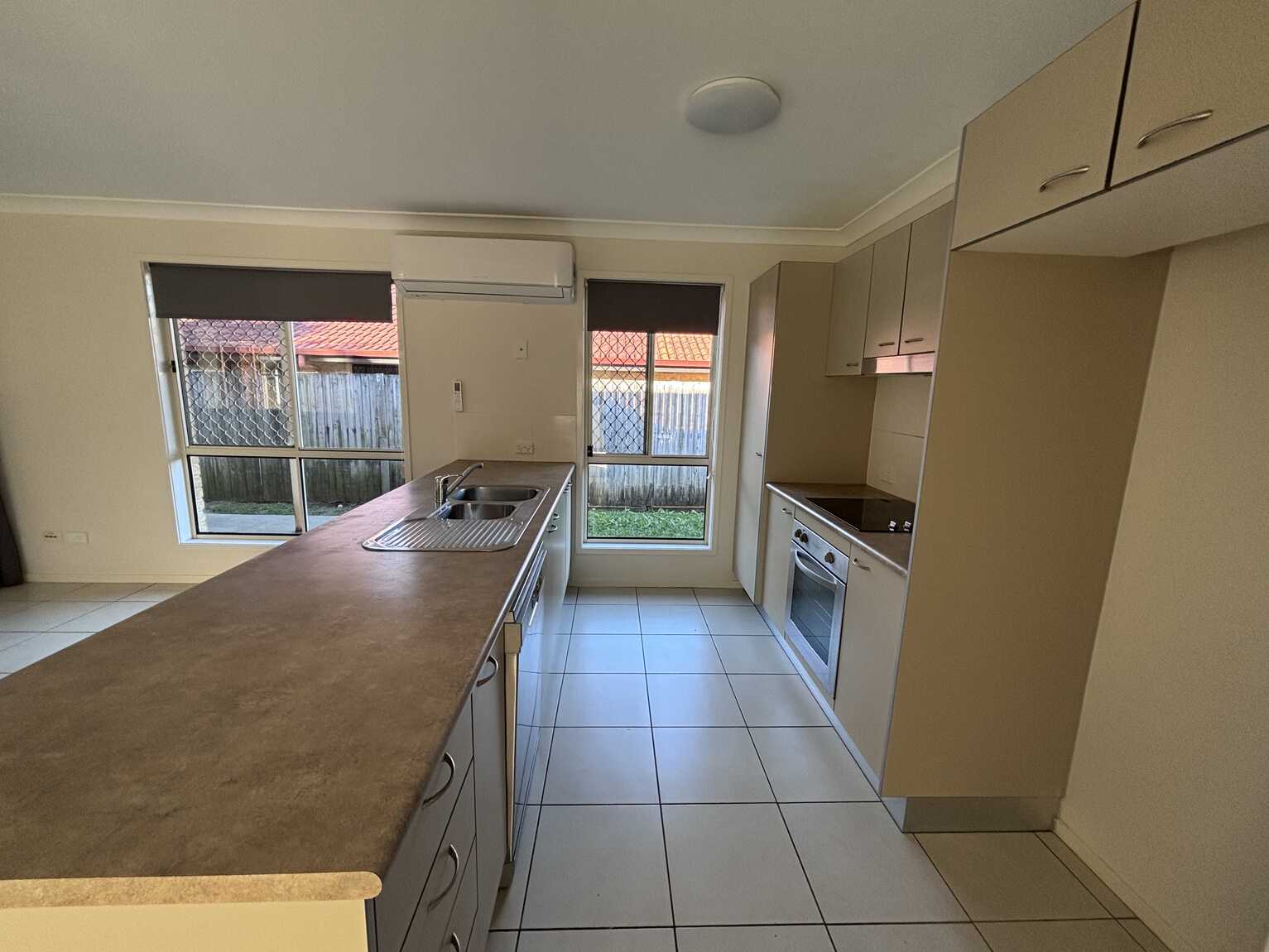 10 Piccadilly Street Bellmere