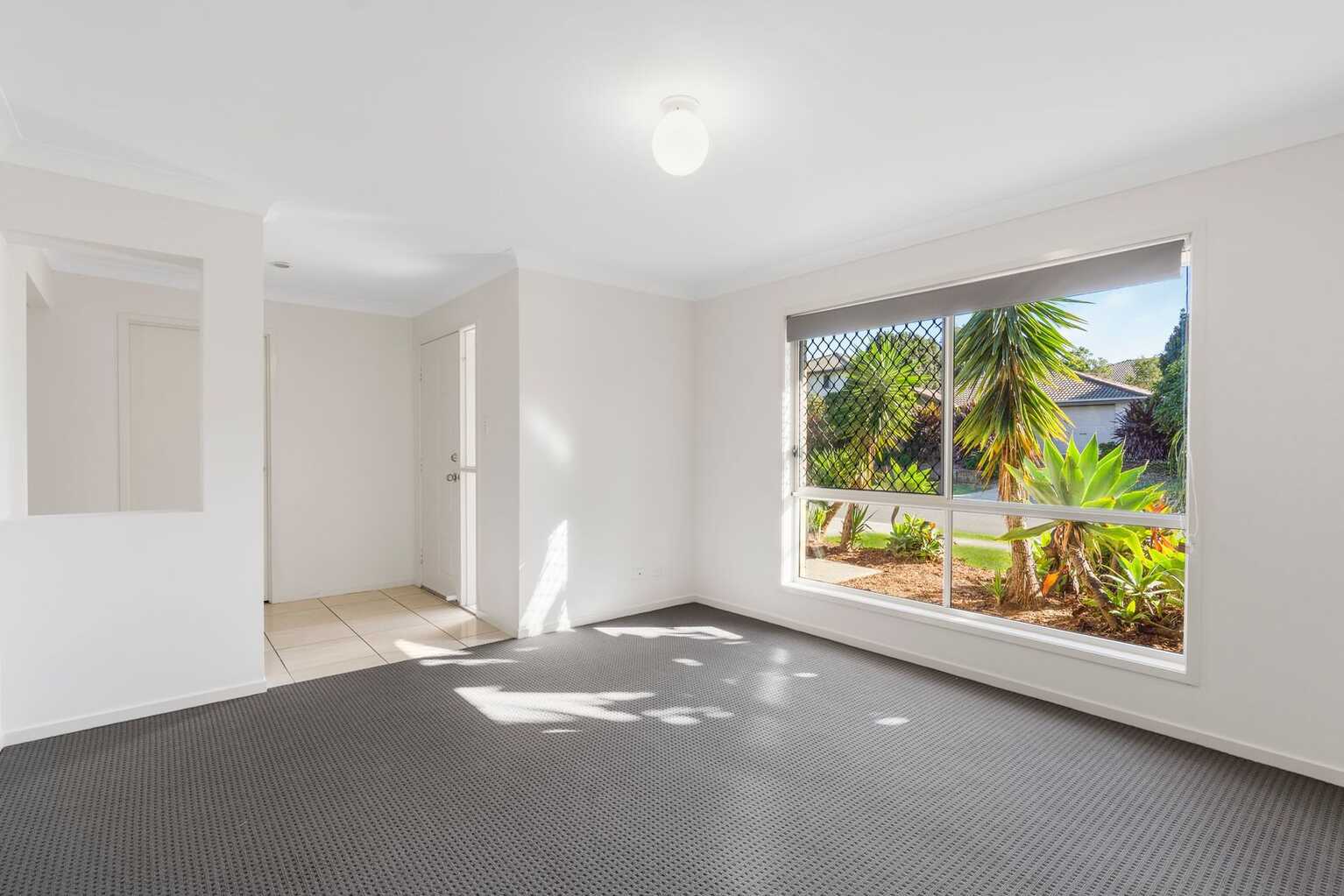 24 Piccadilly Street Bellmere
