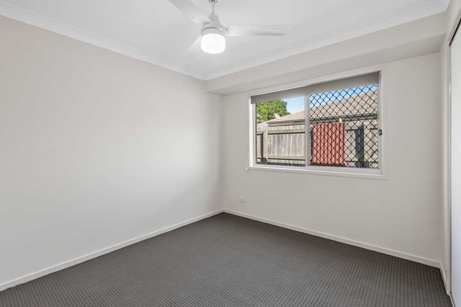 24 Piccadilly Street Bellmere