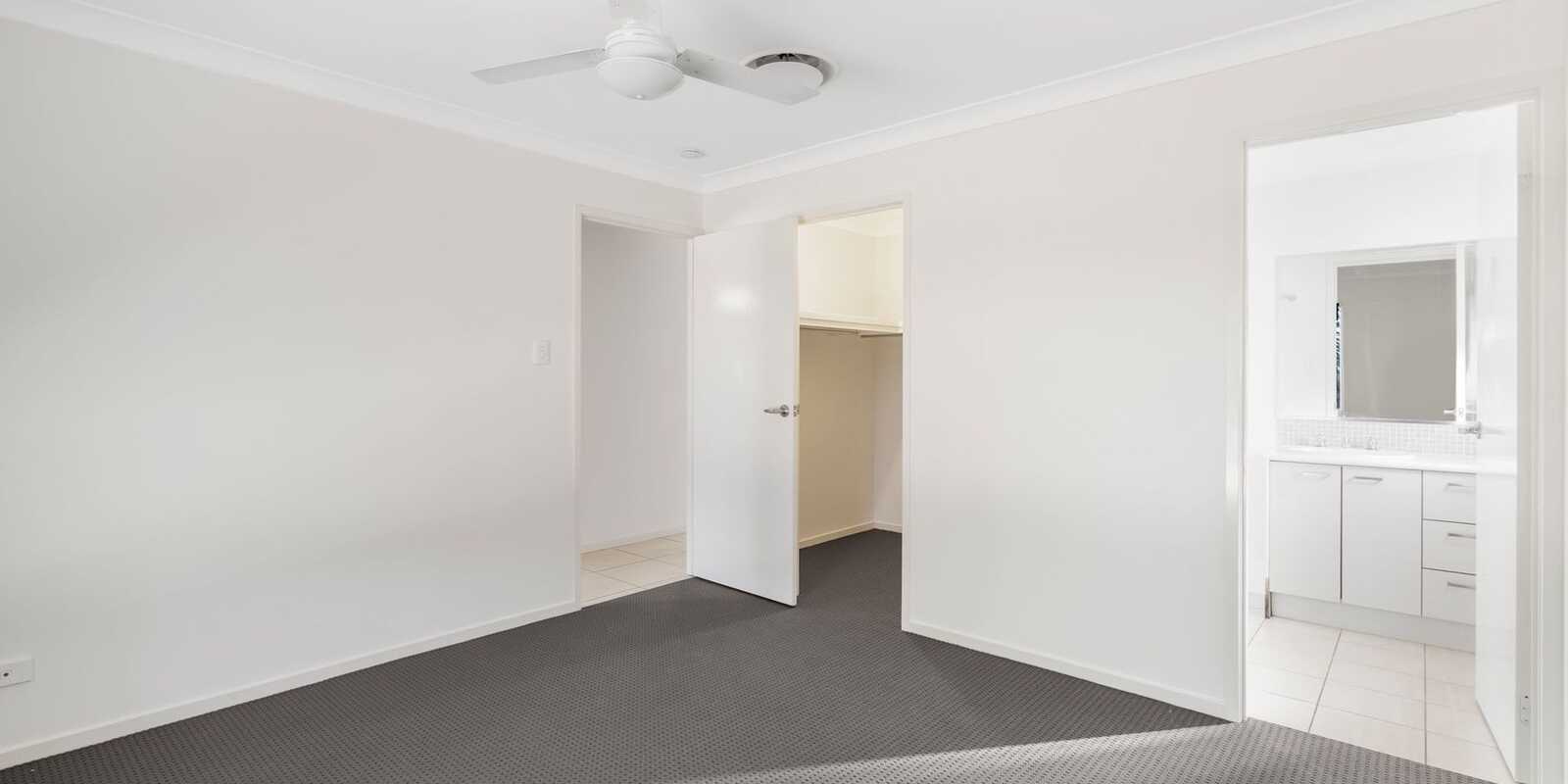 24 Piccadilly Street Bellmere