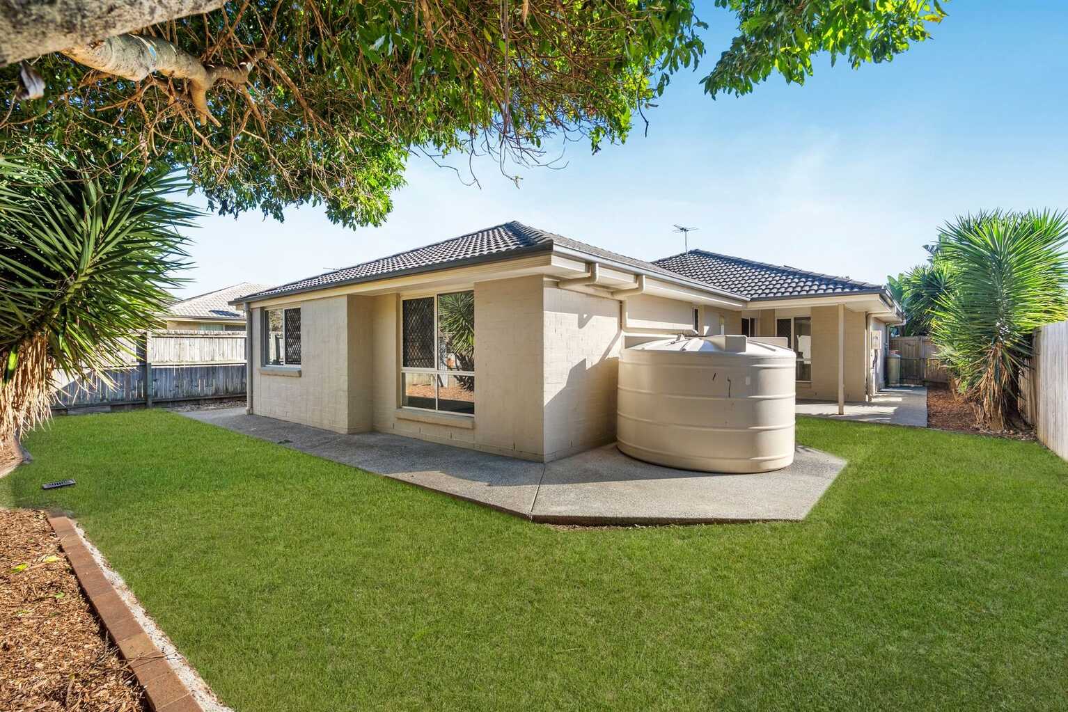 24 Piccadilly Street Bellmere
