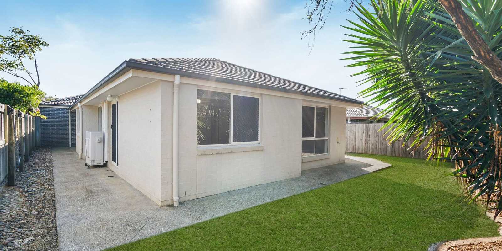 24 Piccadilly Street Bellmere