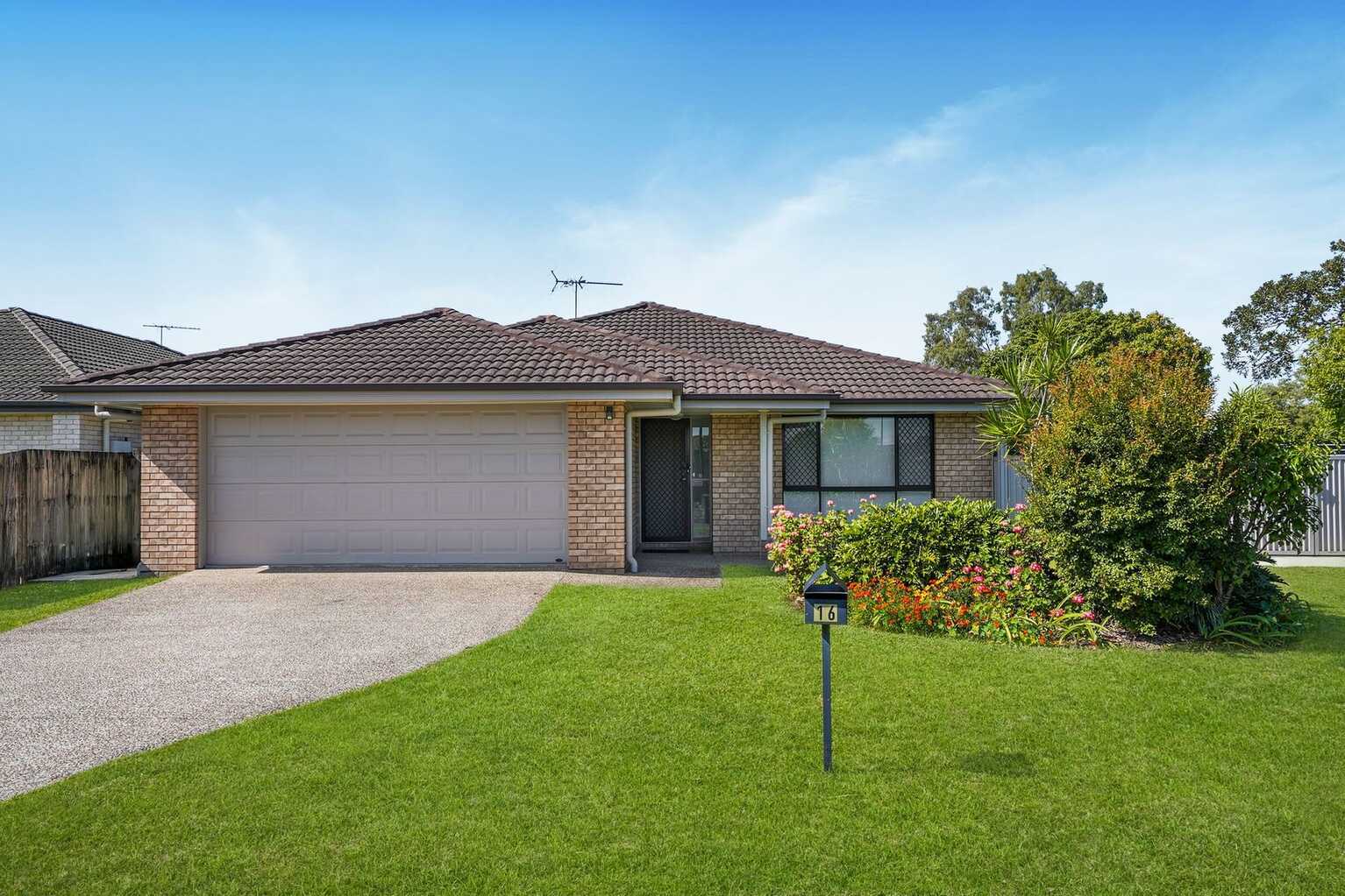 16 Lotus Avenue Bellmere