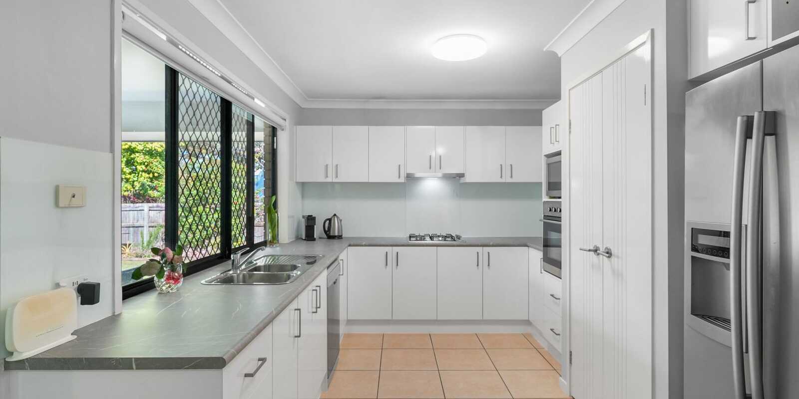 16 Lotus Avenue Bellmere