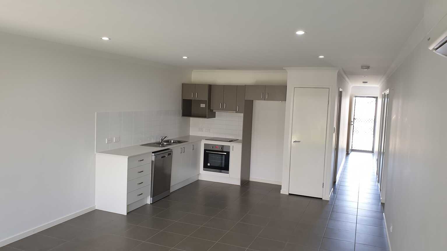 1/6 Coach Road West Morayfield 1/6 Coach Road West Morayfield