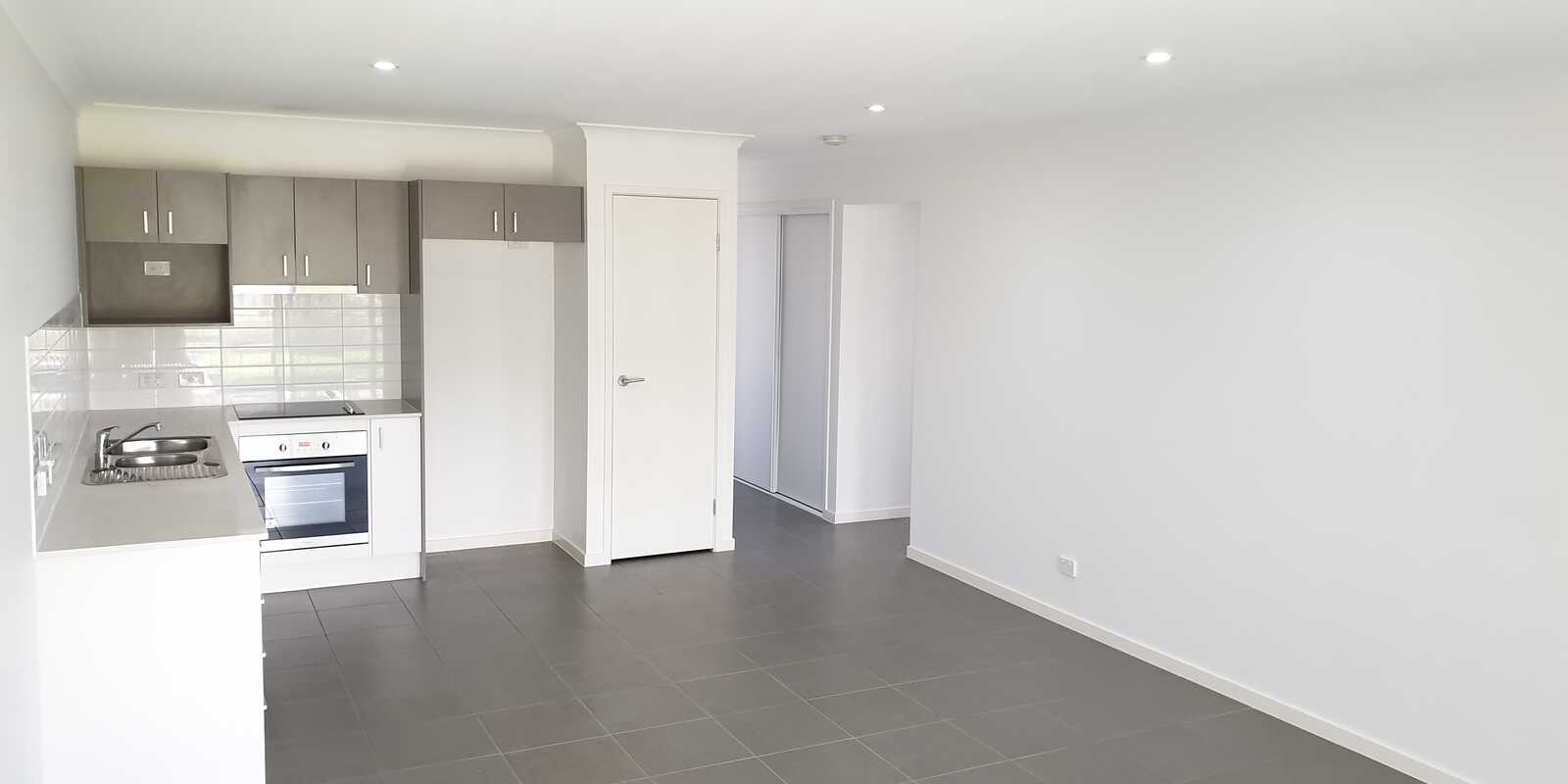 1/6 Coach Road West Morayfield 1/6 Coach Road West Morayfield