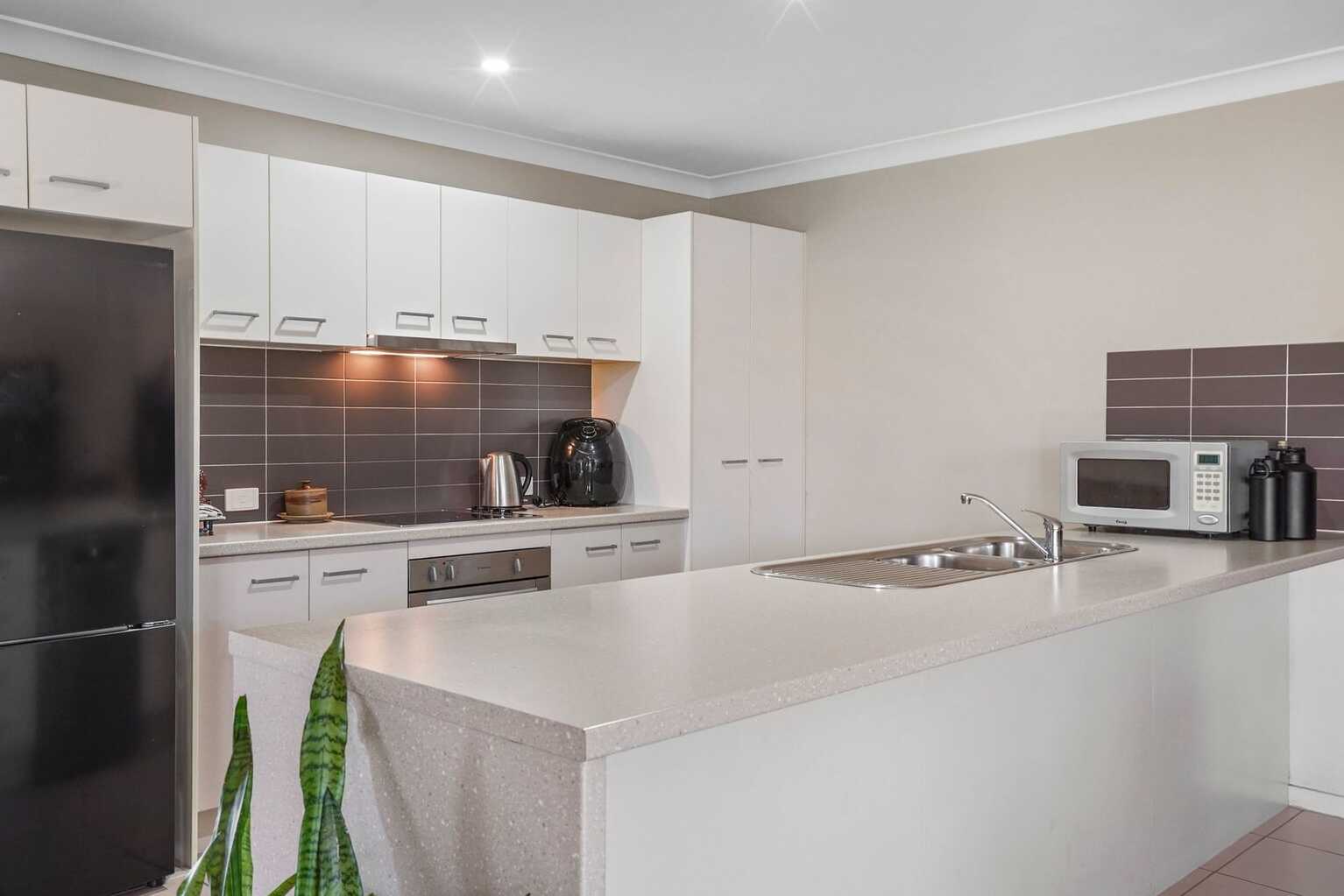 60 Coach Road West Morayfield