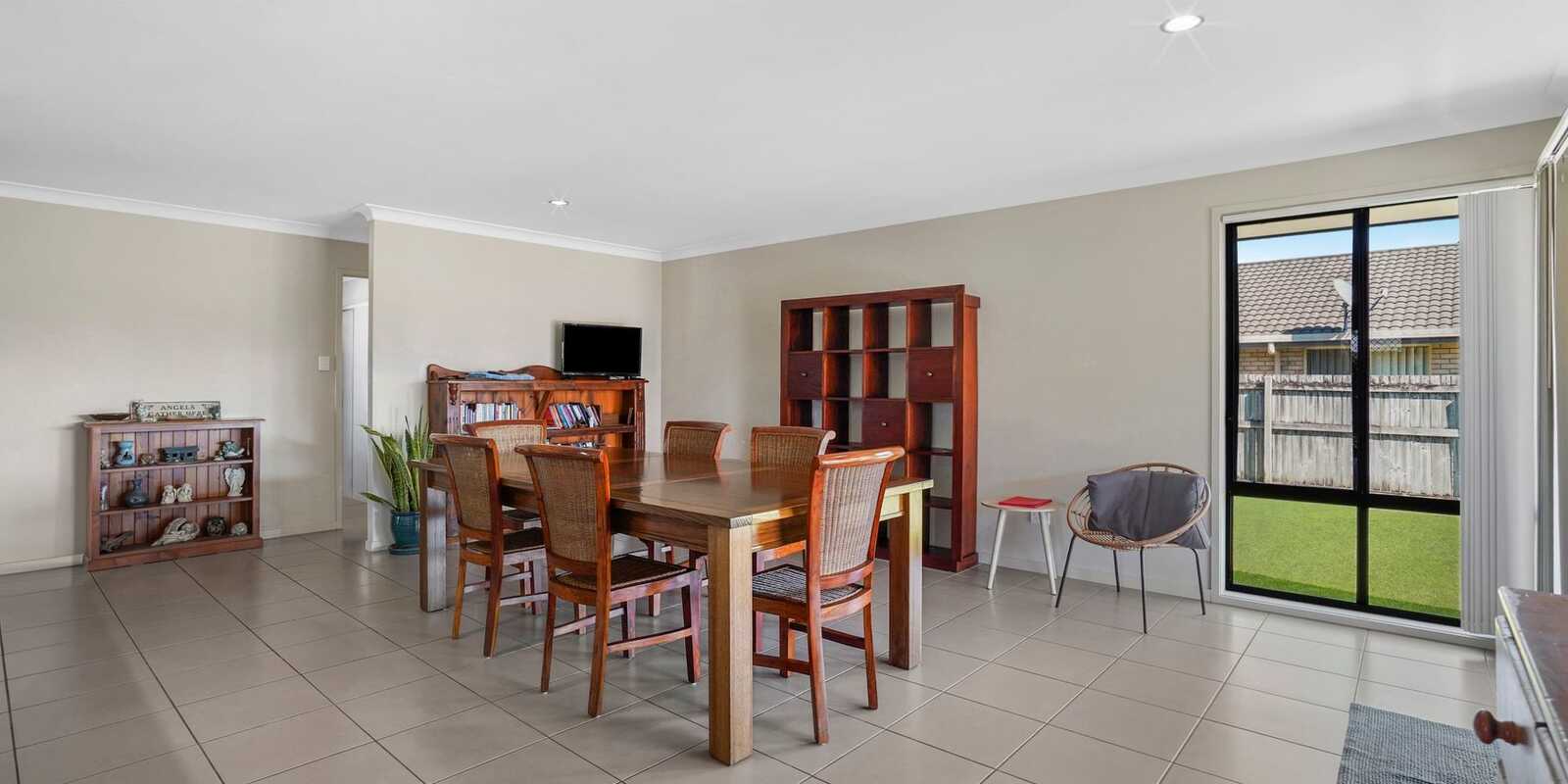 60 Coach Road West Morayfield