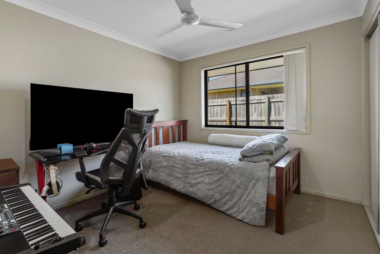 60 Coach Road West Morayfield