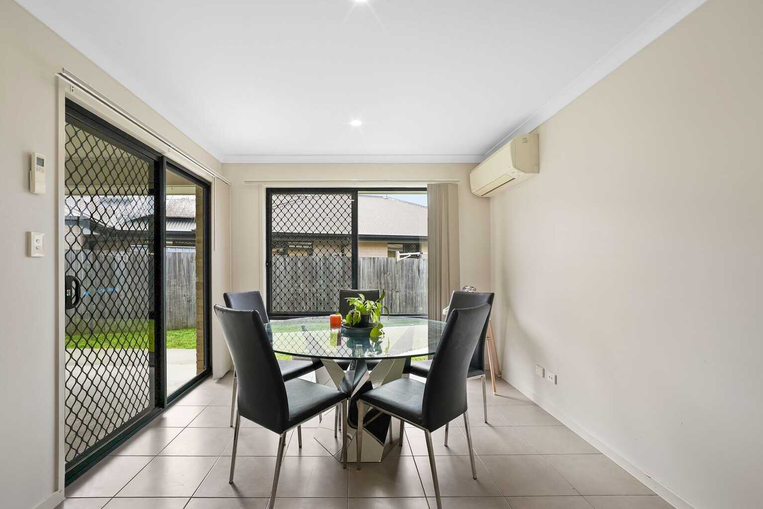 1/25 Lyndon Way Bellmere