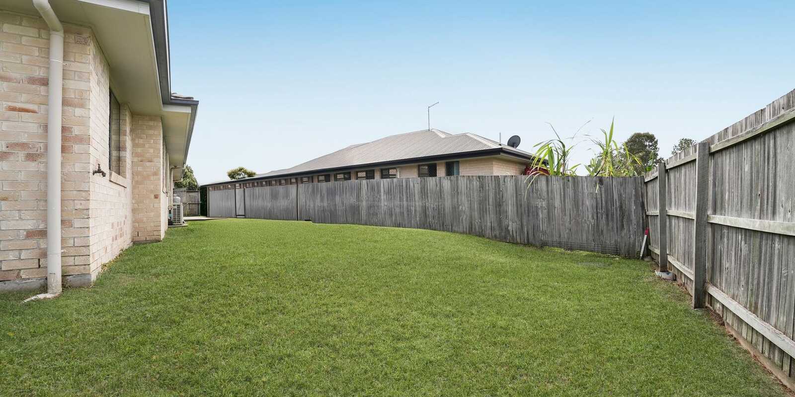 1/25 Lyndon Way Bellmere