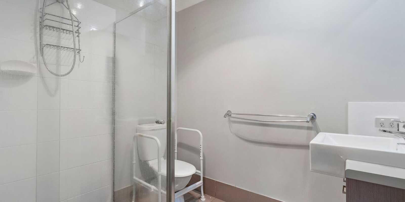 2/25 Lyndon Way Bellmere