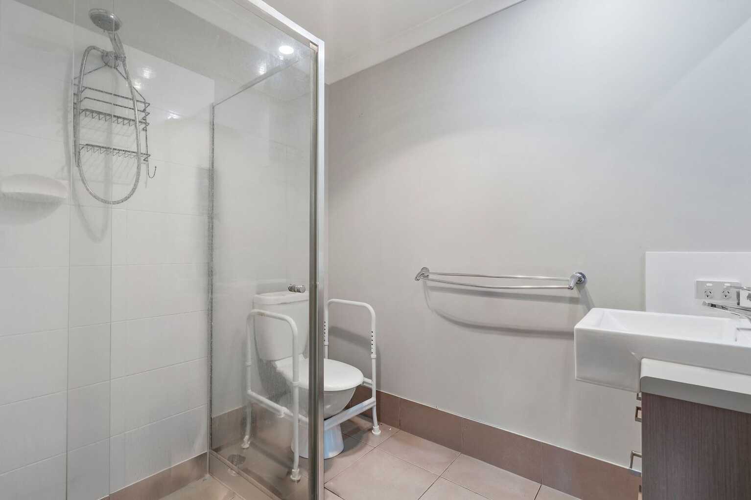 2/25 Lyndon Way Bellmere
