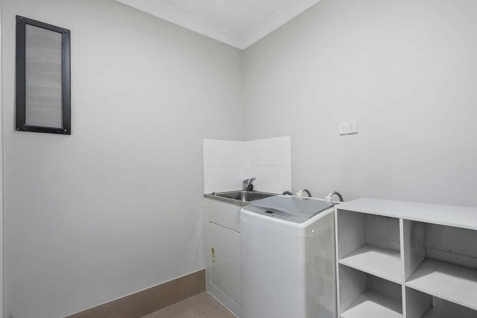 2/25 Lyndon Way Bellmere