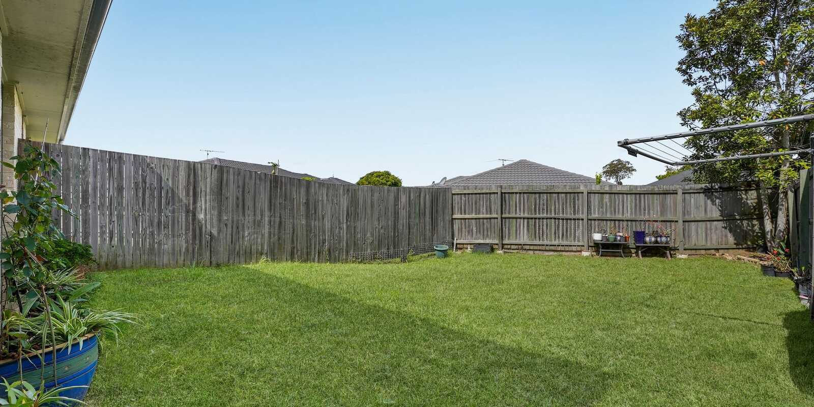2/25 Lyndon Way Bellmere