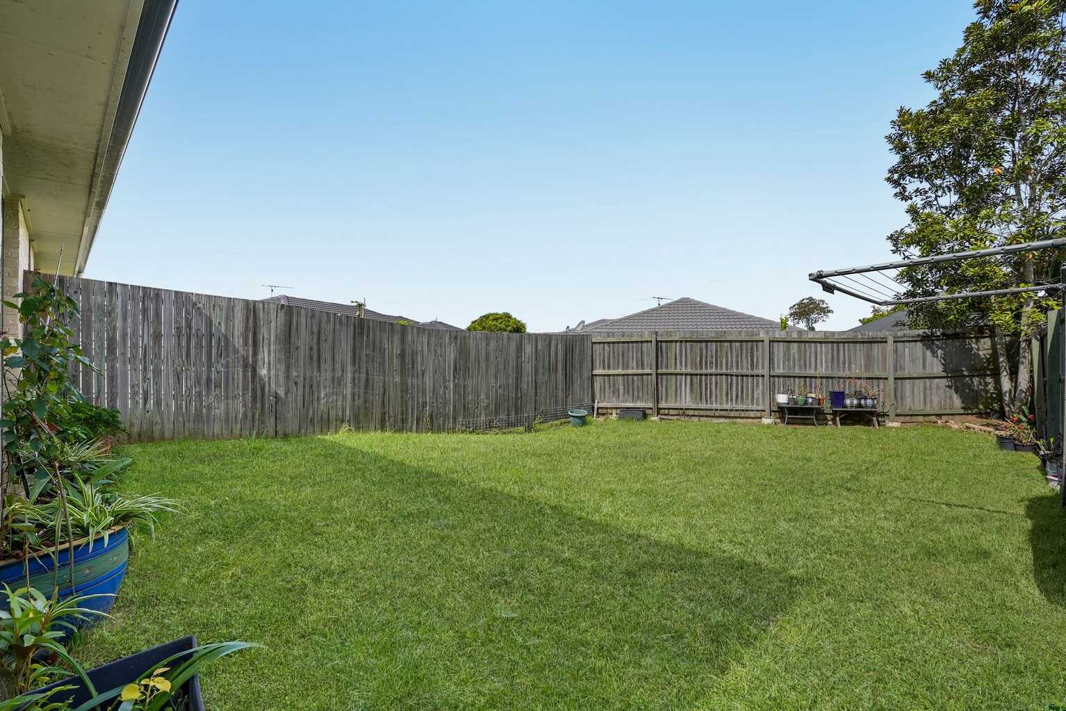2/25 Lyndon Way Bellmere