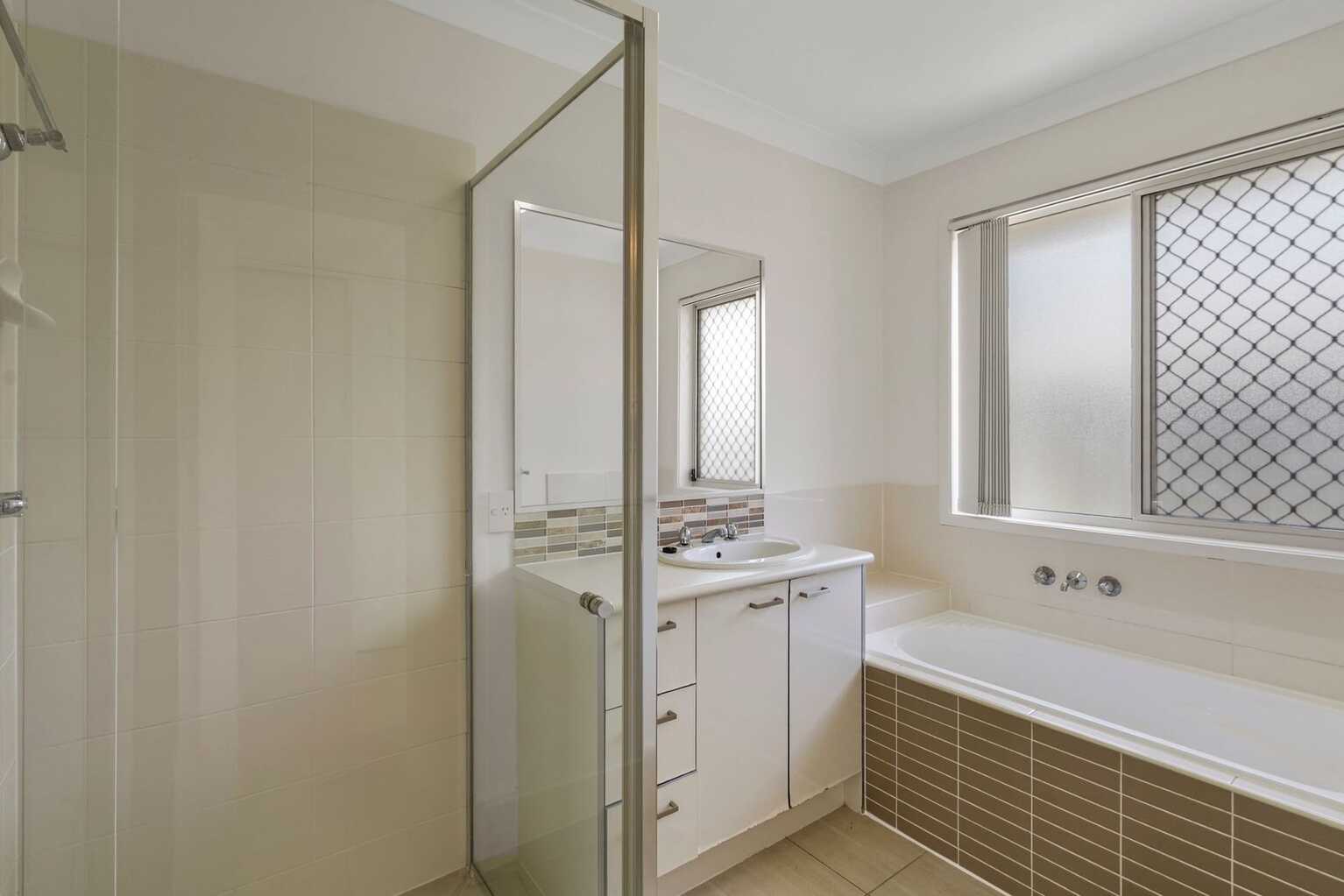 22 Piccadilly Street Bellmere