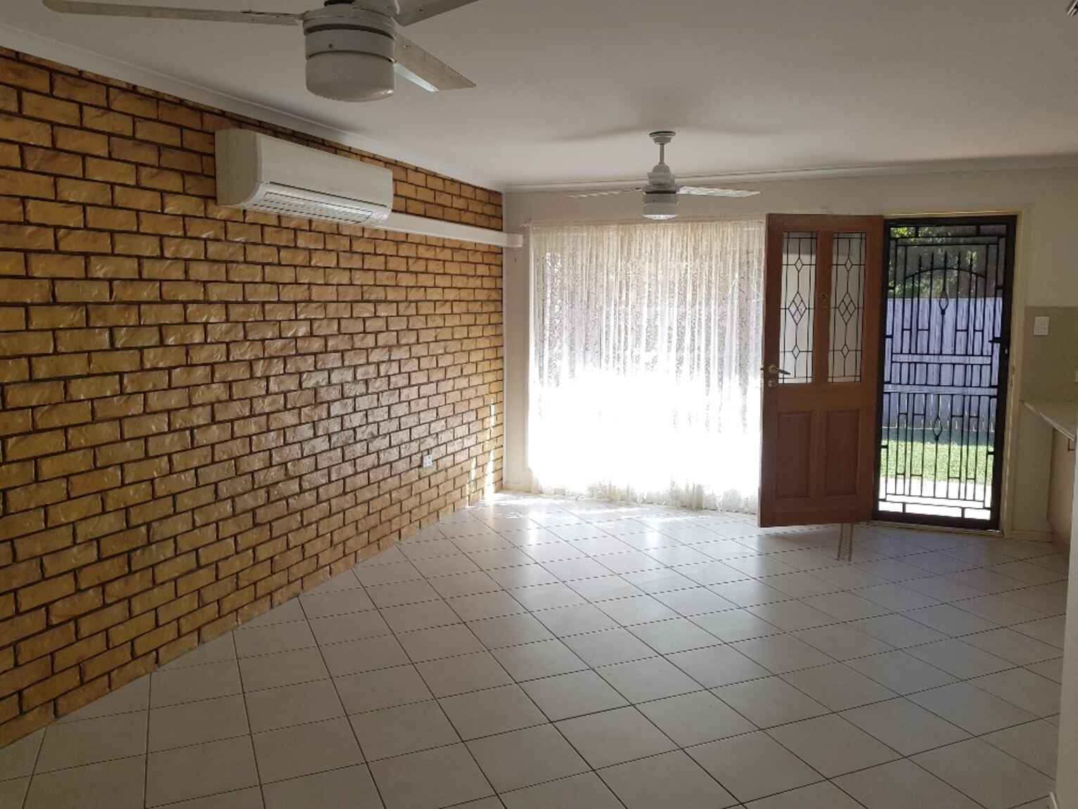 2/12 Charles Street Caboolture